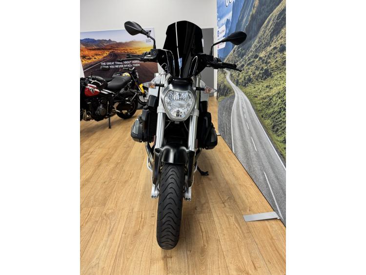 BMW R1200R