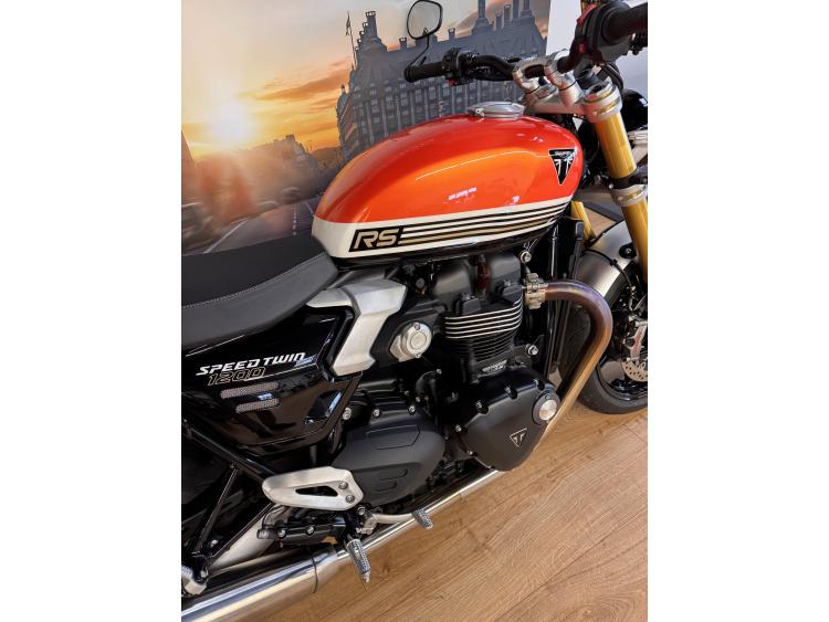 TRIUMPH SPEED TWIN 1200