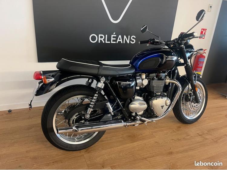 TRIUMPH BONNEVILLE T120 1200 Stealth Editions