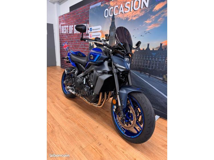 YAMAHA MT-09