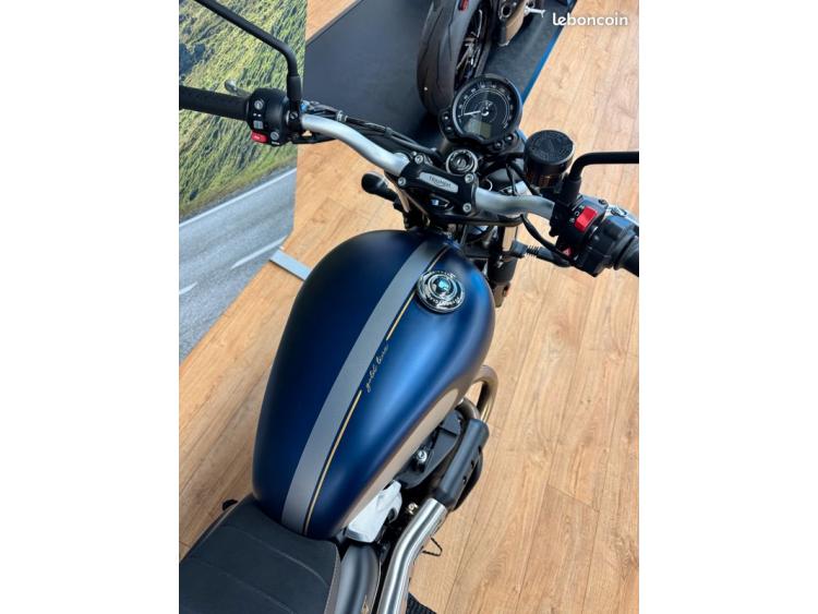 TRIUMPH STREET SCRAMBLER  900 GOLD LINE EDITION A2