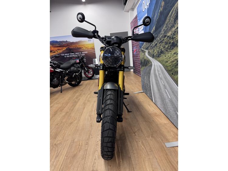 TRIUMPH Scrambler 400 X