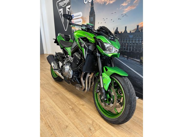 KAWASAKI Z 900 full