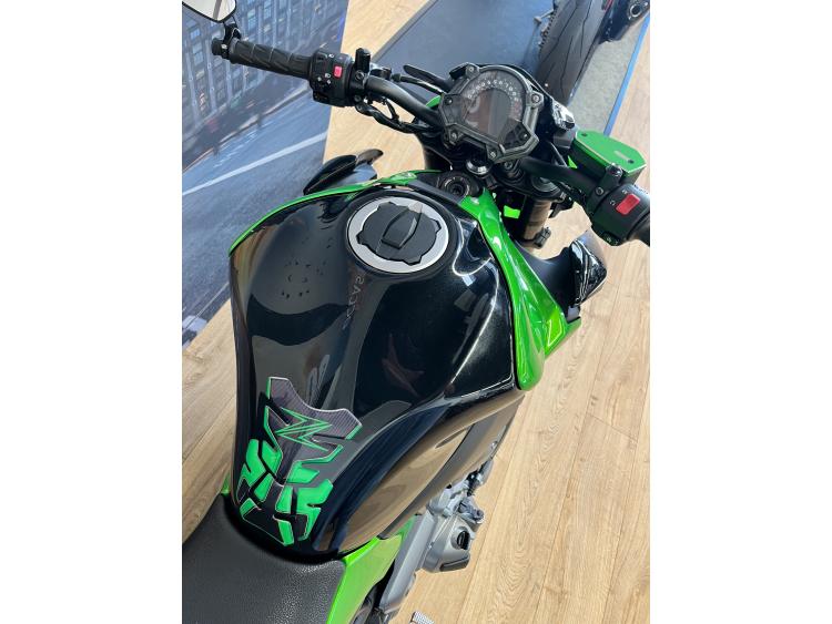KAWASAKI Z 900 full