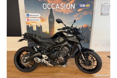 YAMAHA MT-09