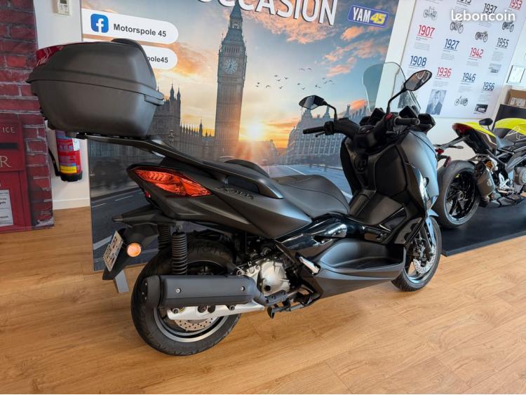 YAMAHA XMAX 125 TECH MAX