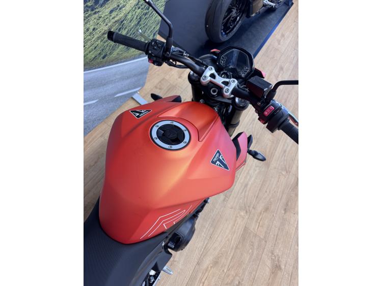 TRIUMPH STREET TRIPLE 765 R 